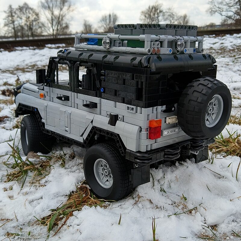 MOCBRICKLAND MOC-75601 Off-Roader UAZ 3151