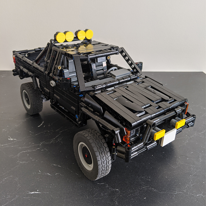 MOCBRICKLAND MOC-43124 Toyota SR5 Xtra Cab 4×4 Pickup Truck (Hilux) – Back To The Future