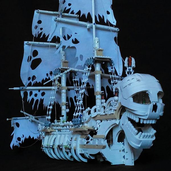 Mocbrickland Moc 110420 The Terrifying Charon's Chest Skull's Eye Schooner (2)